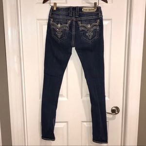 Rock Revival Medium Wash Skinny Jeans!!